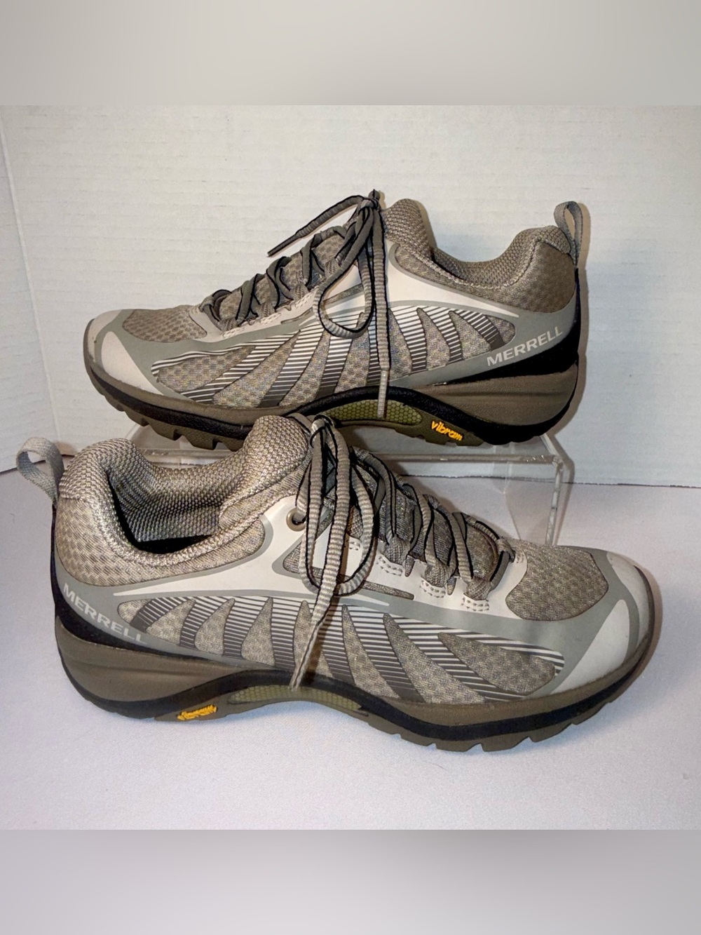 Merrell Siren Edge 3 Women’s 6 Hiking Trail Shoes Aluminum Gray Vibram Mesh